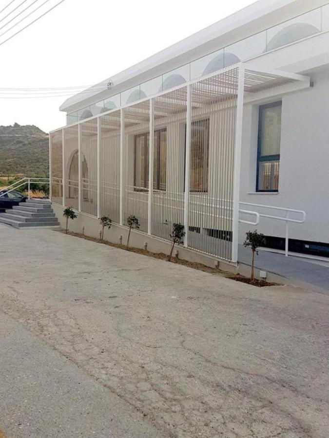 E.J. Pyrgos Bay Hotel Eksteriør bilde