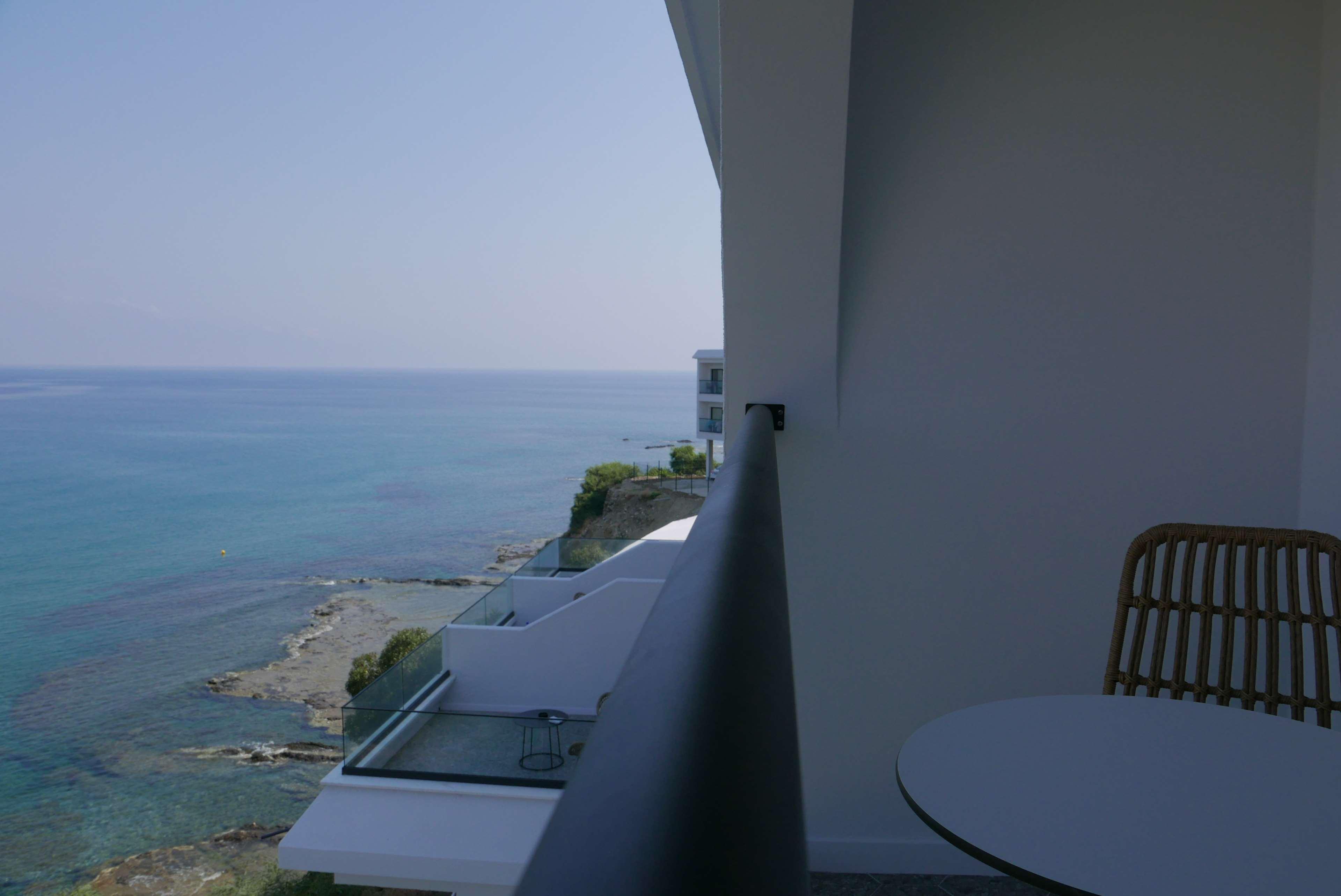 E.J. Pyrgos Bay Hotel Eksteriør bilde