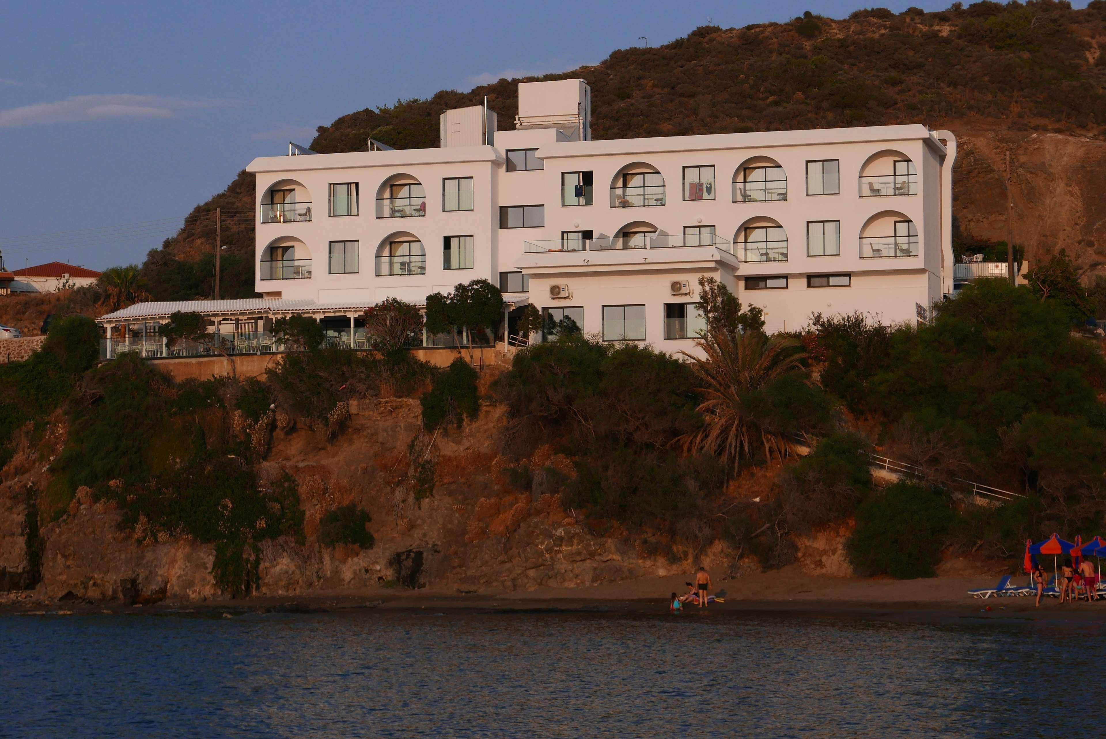 E.J. Pyrgos Bay Hotel Eksteriør bilde
