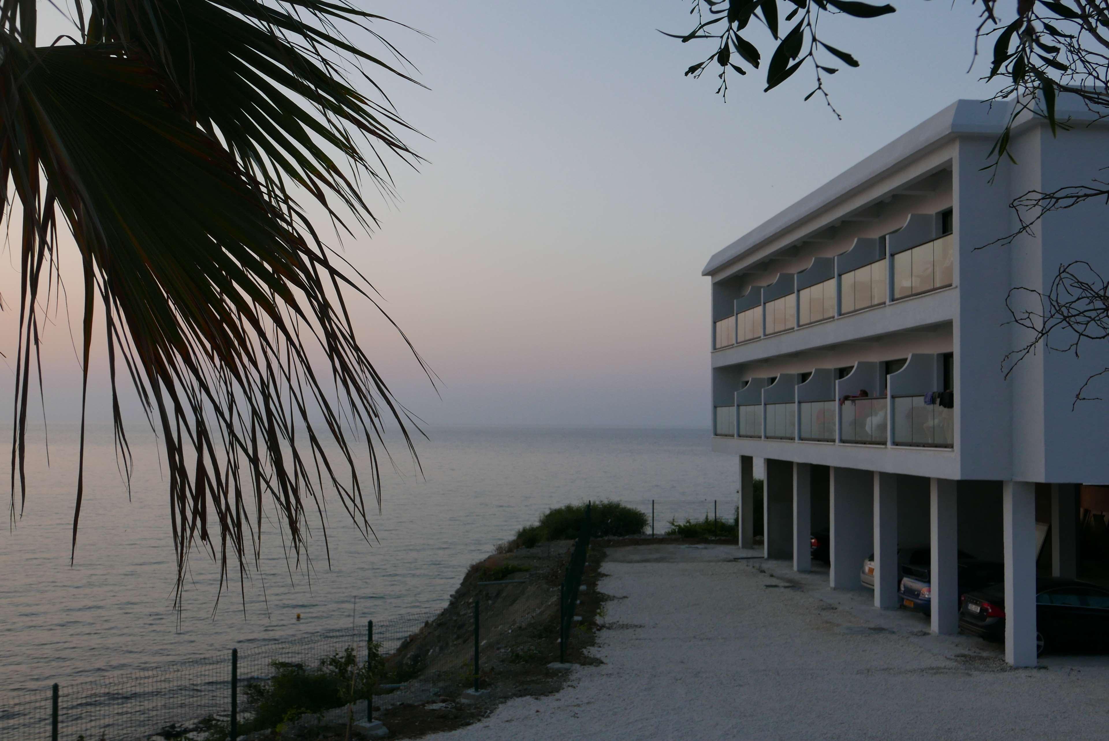E.J. Pyrgos Bay Hotel Eksteriør bilde