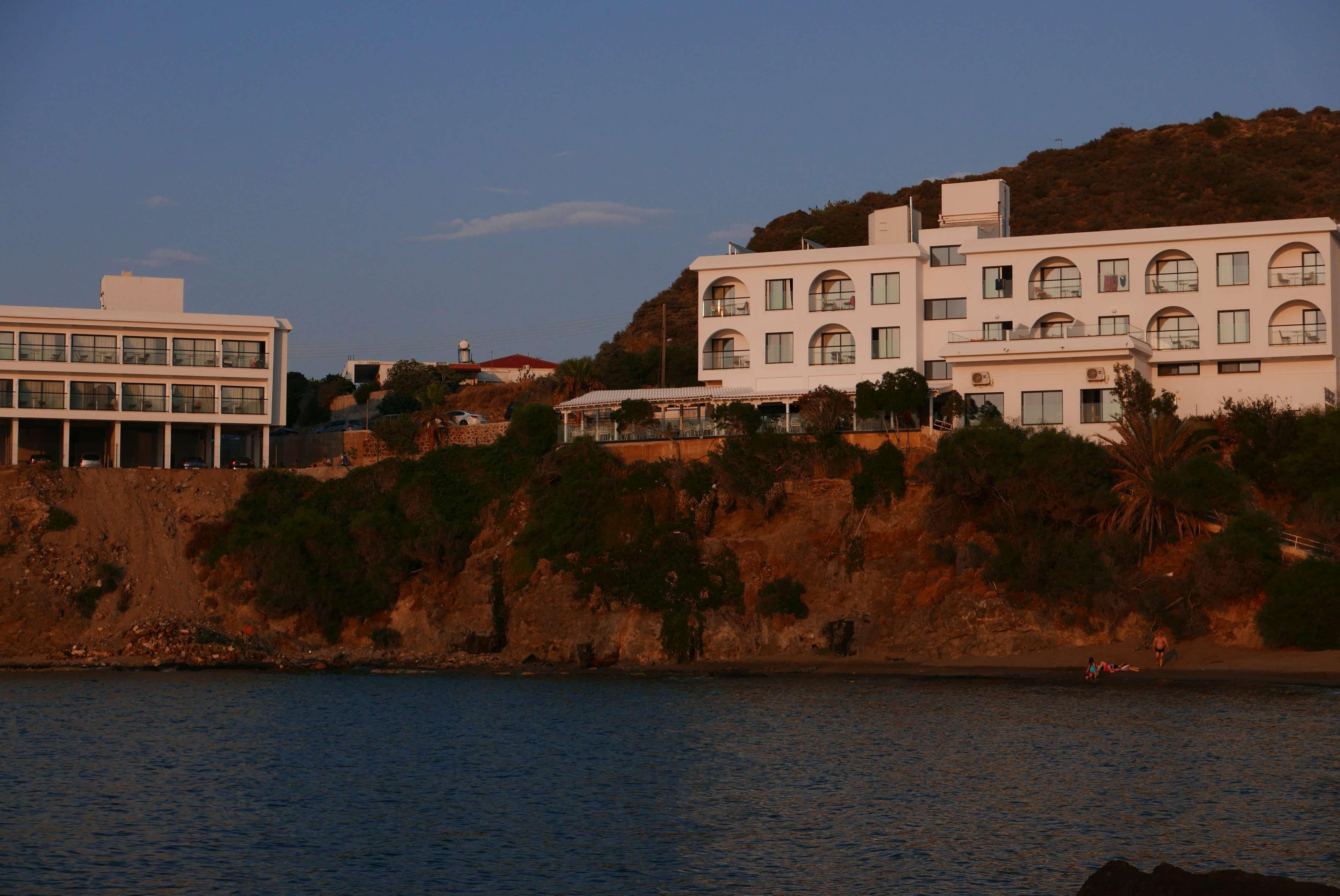E.J. Pyrgos Bay Hotel Eksteriør bilde
