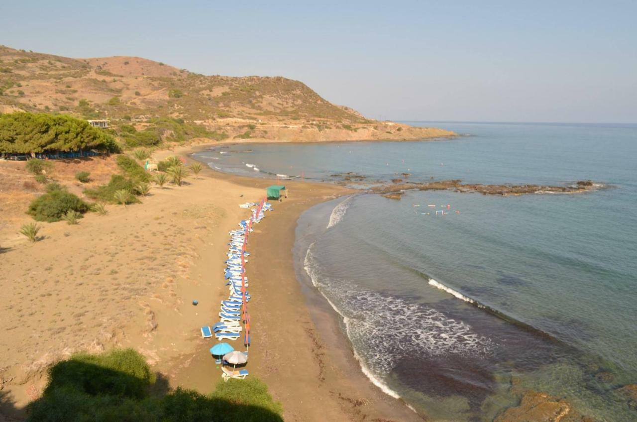 E.J. Pyrgos Bay Hotel Eksteriør bilde
