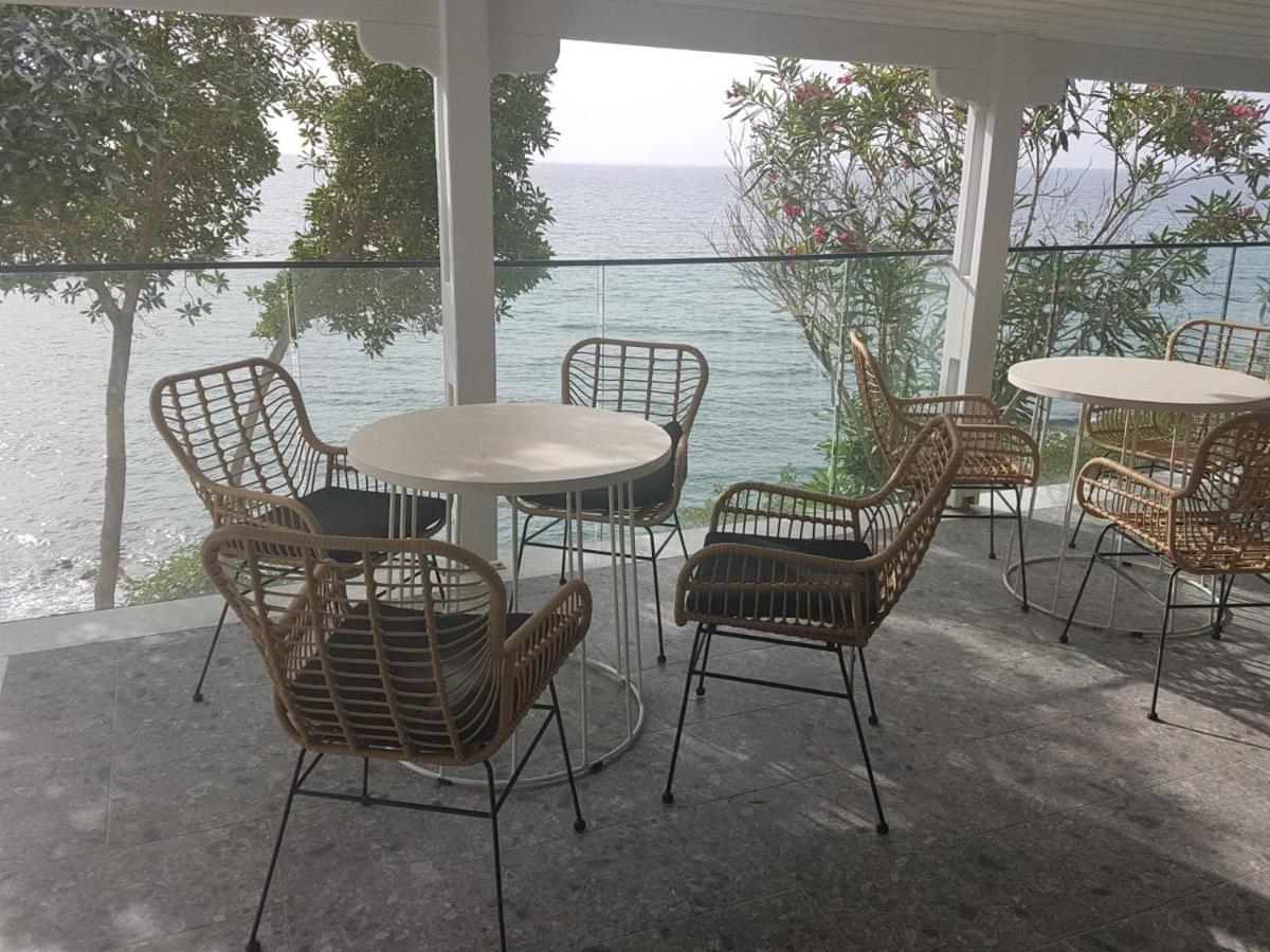 E.J. Pyrgos Bay Hotel Eksteriør bilde
